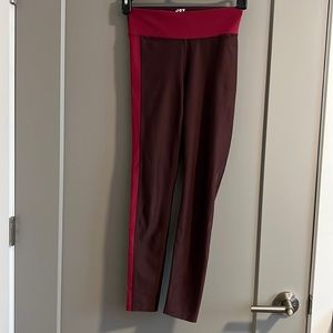 Women’s purple leggings